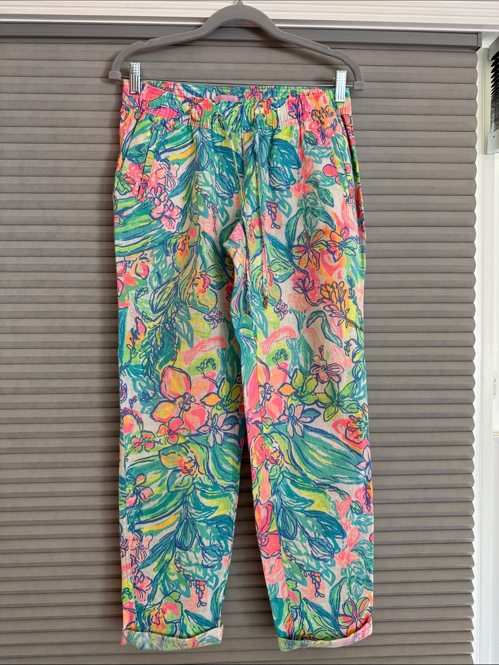 Lilly Pulitzer Tropical Floral Linen-Blend Pants in Bright Multi